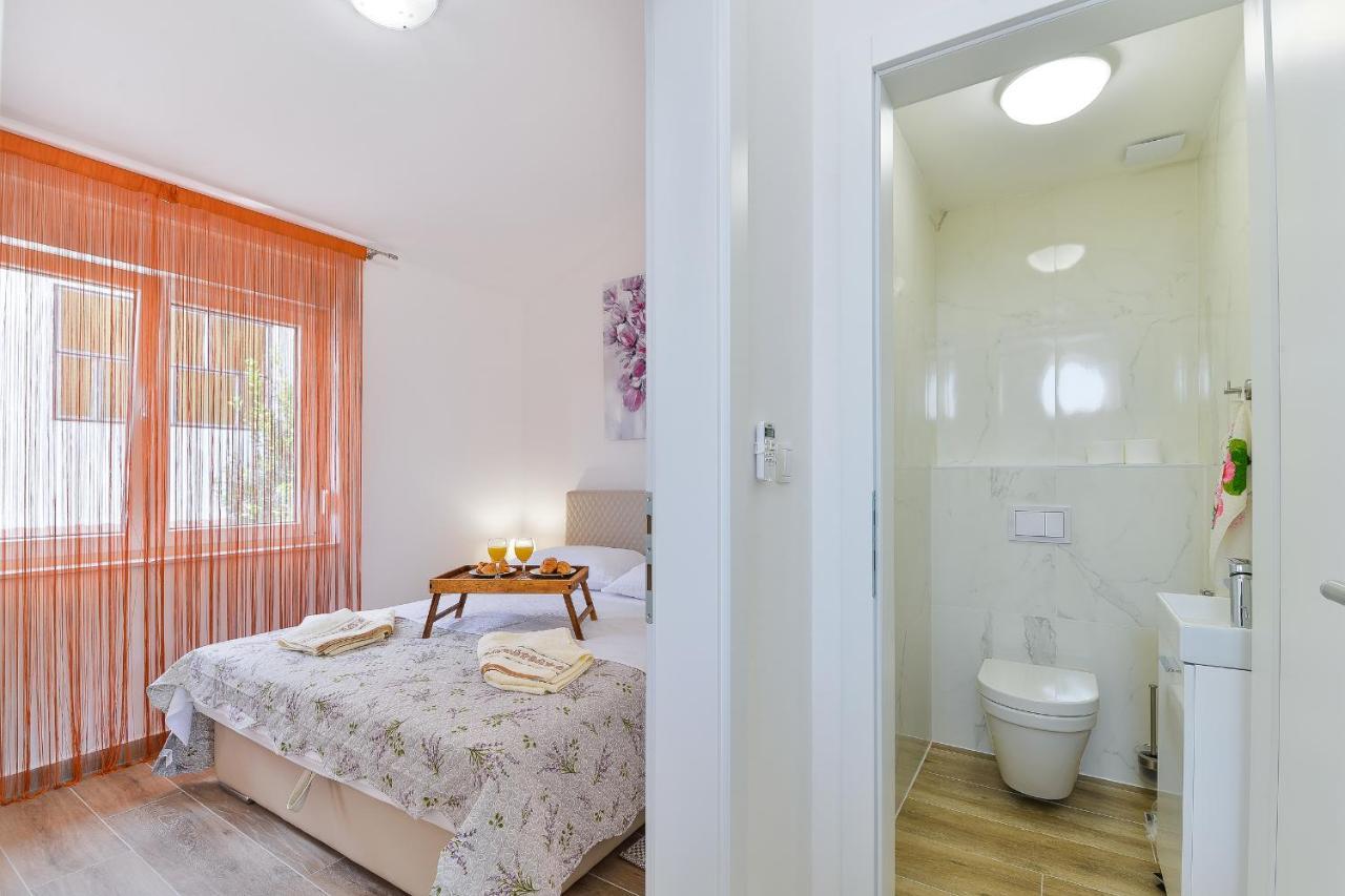 Cascada Villas With Private Jacuzzi And Private Parking Starigrad Paklenica Exterior photo