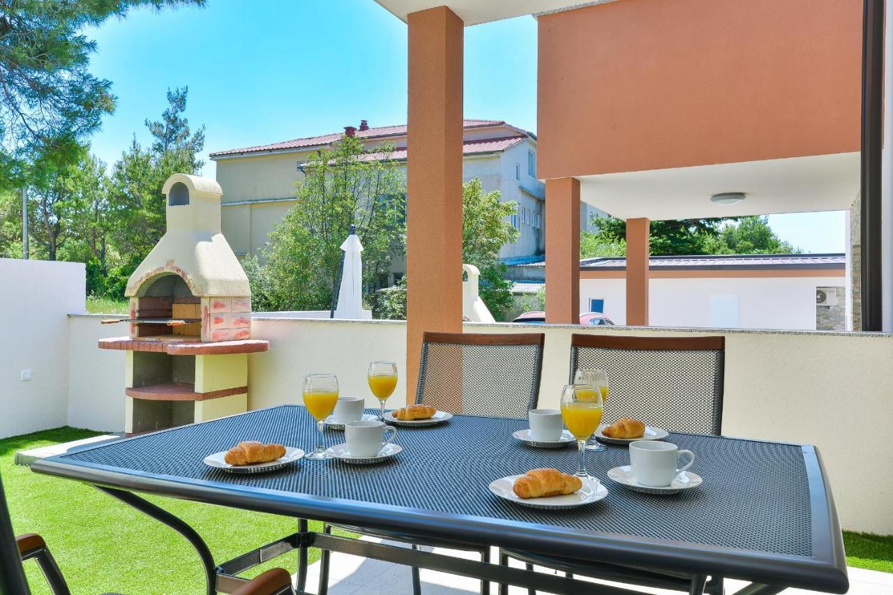 Cascada Villas With Private Jacuzzi And Private Parking Starigrad Paklenica Exterior photo