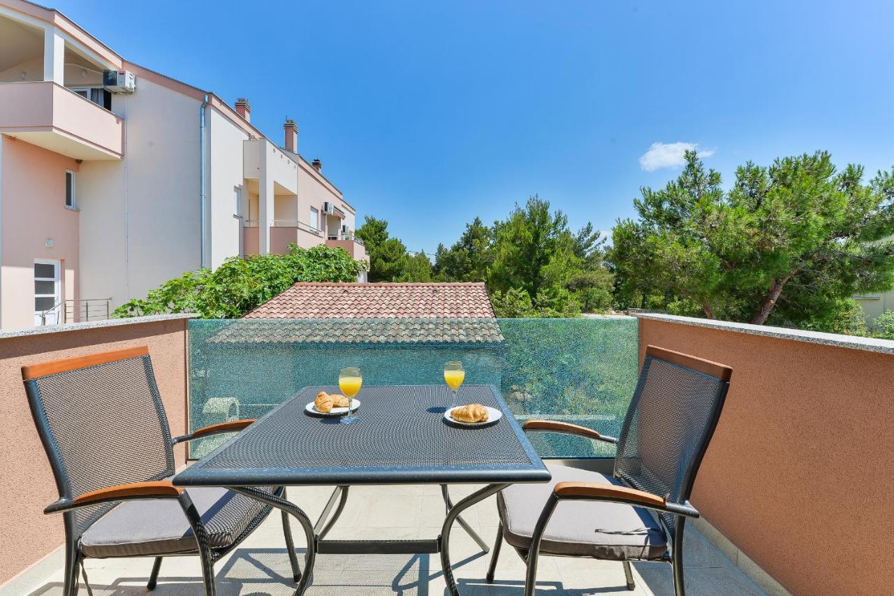 Cascada Villas With Private Jacuzzi And Private Parking Starigrad Paklenica Exterior photo